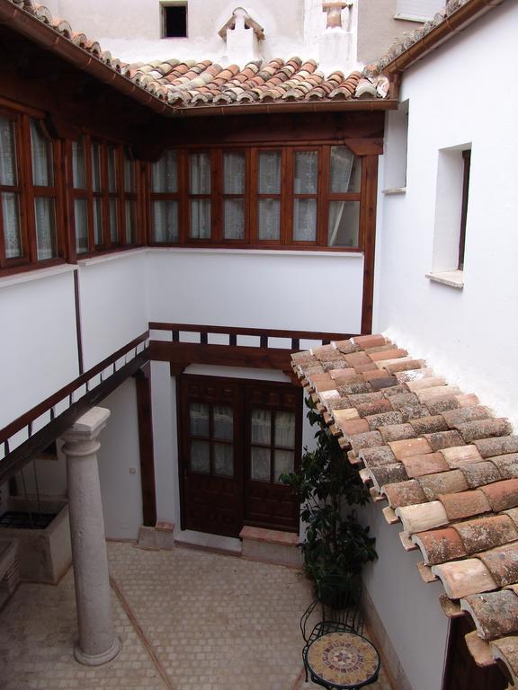 Apartamentos La Columna Чинчон Экстерьер фото