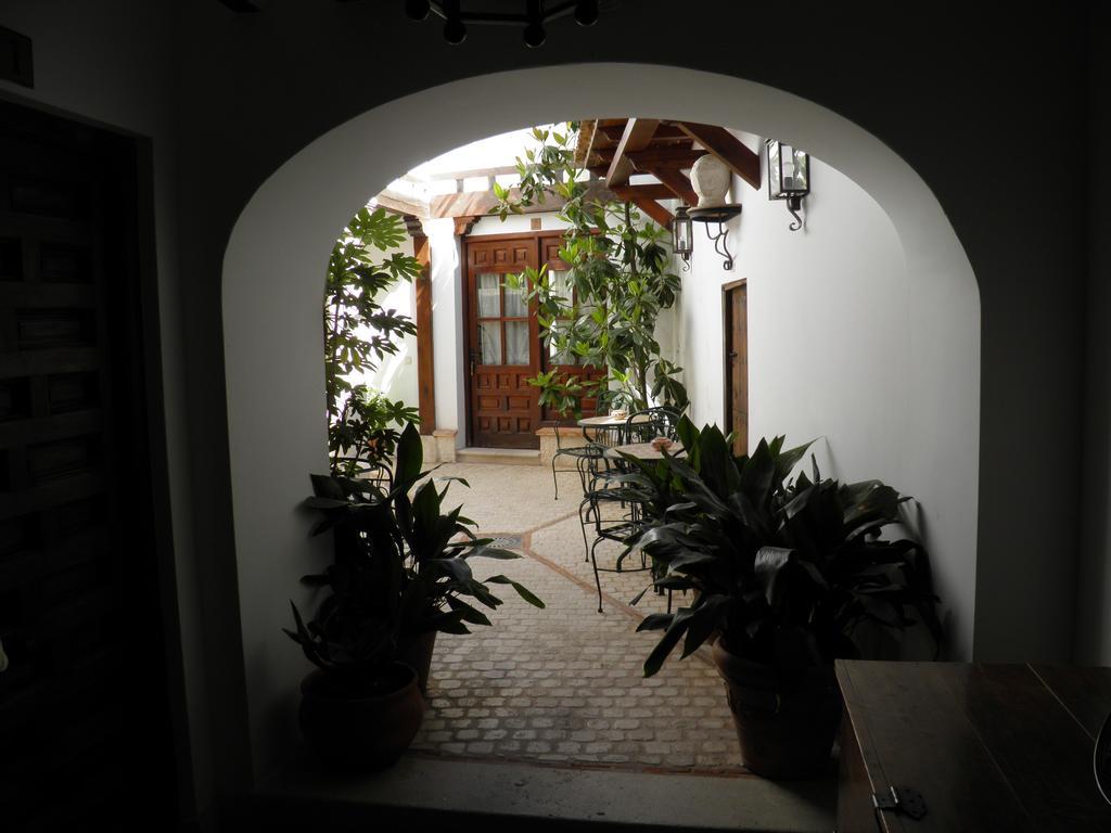Apartamentos La Columna Чинчон Экстерьер фото