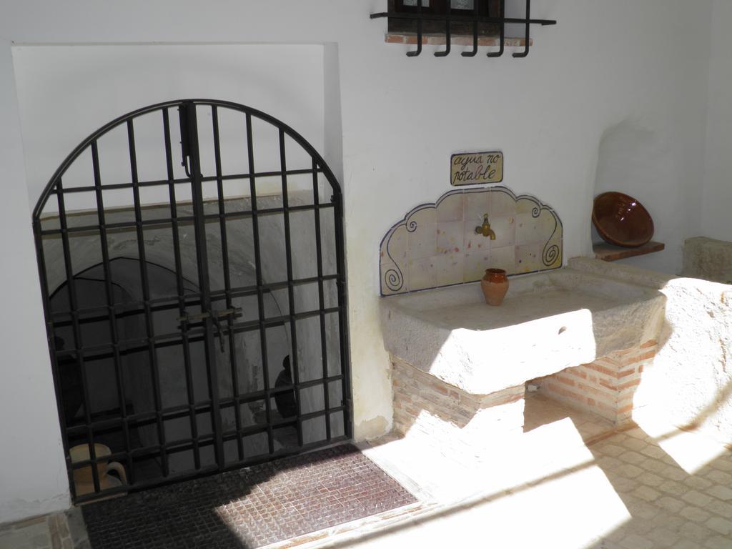 Apartamentos La Columna Чинчон Экстерьер фото
